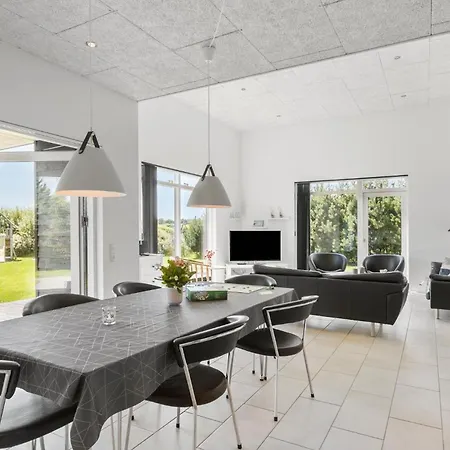 Beautiful Home In Lokken With Ethernet Internet بيت للعطل *